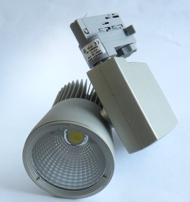 Drees LED 3-phase track spotlight  230V/31W-5000K/45°,No. 580-617-5000